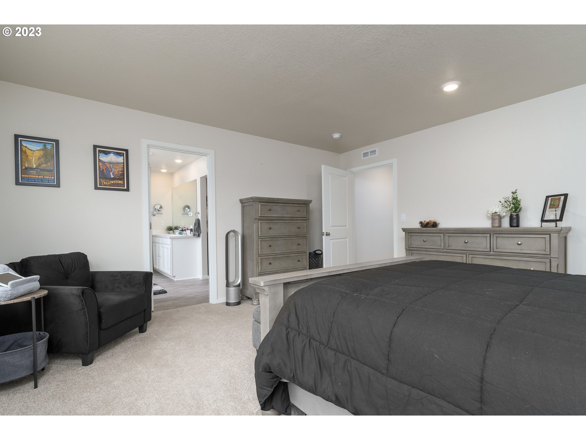 2914 Fenya Street Springfield, OR 97477 - Photo 28 of 35 a bedroom with a bed and furniture