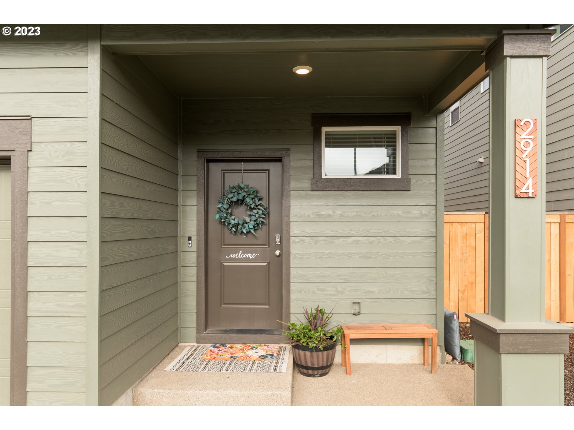 2914 Fenya Street Springfield, OR 97477 - Photo 4 of 35 a front view of a house with a yard