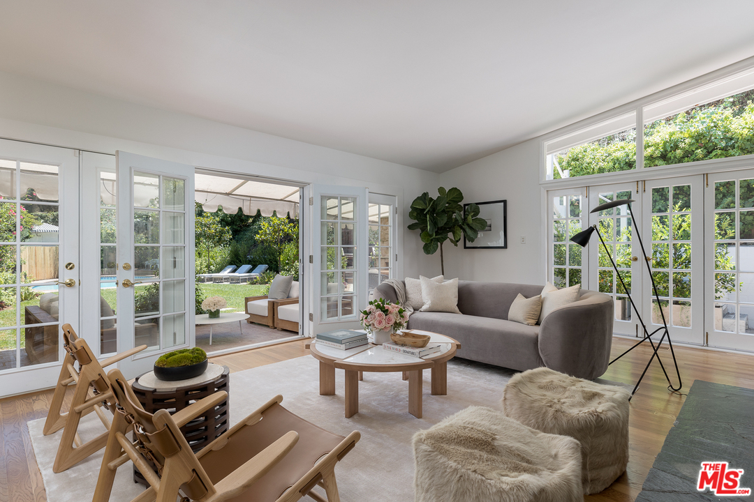 10120 Cielo Drive Beverly Hills, CA 90210 - Photo 1 of 23