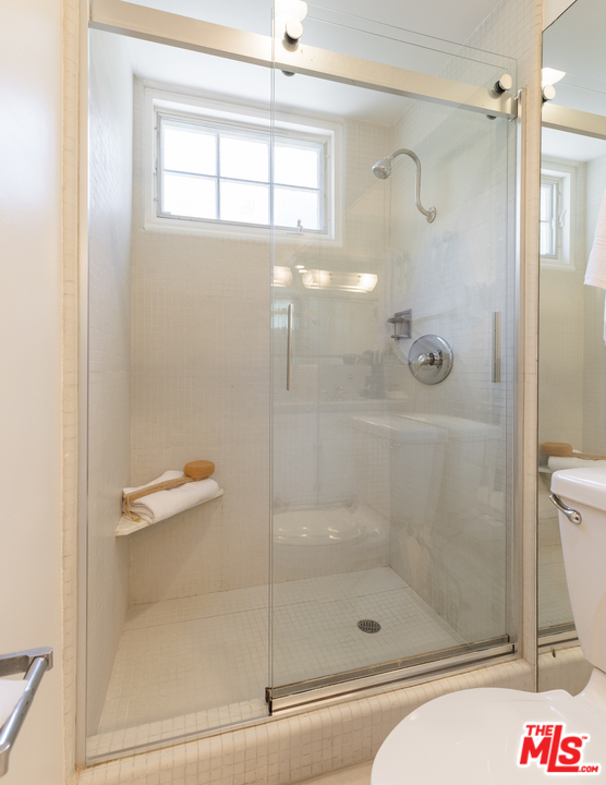 10120 Cielo Drive Beverly Hills, CA 90210 - Photo 12 of 23