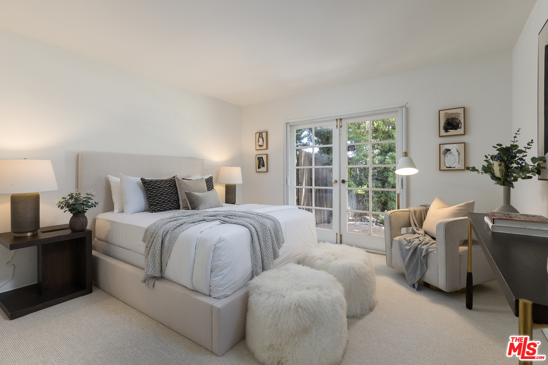 10120 Cielo Drive Beverly Hills, CA 90210 - Photo 13 of 23