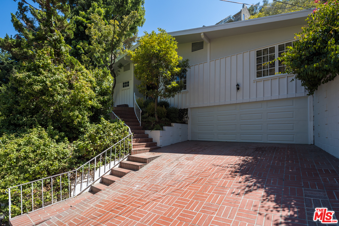 10120 Cielo Drive Beverly Hills, CA 90210 - Photo 23 of 23