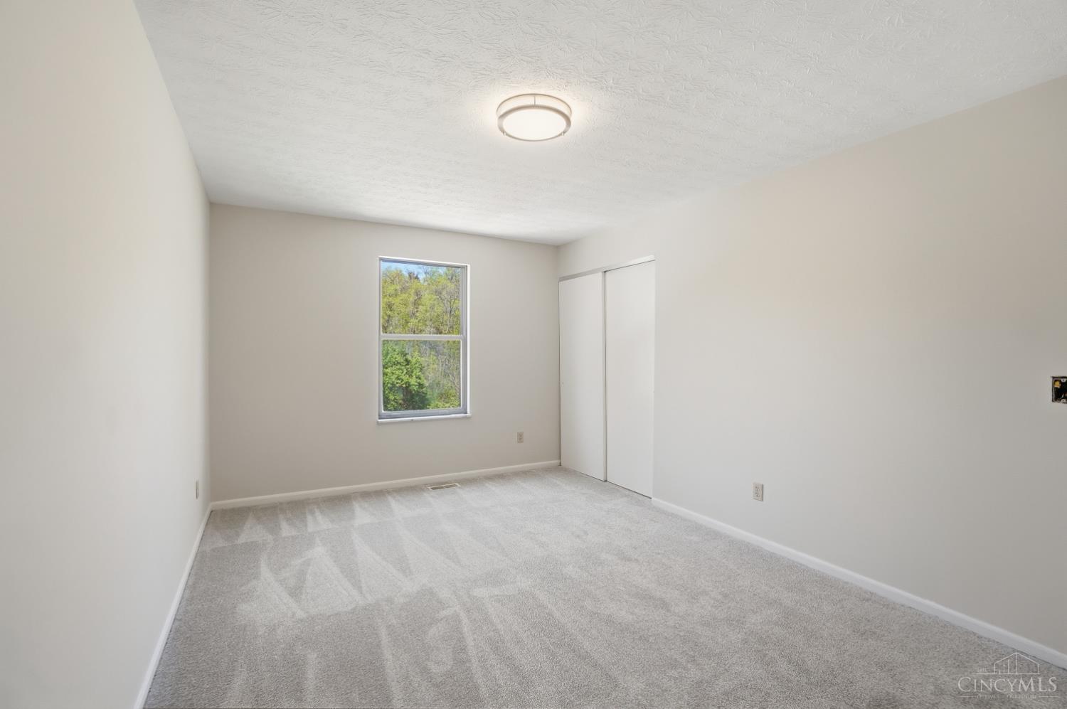 6340 Sheed Road Cincinnati, OH 45247 - Photo 26 of 60