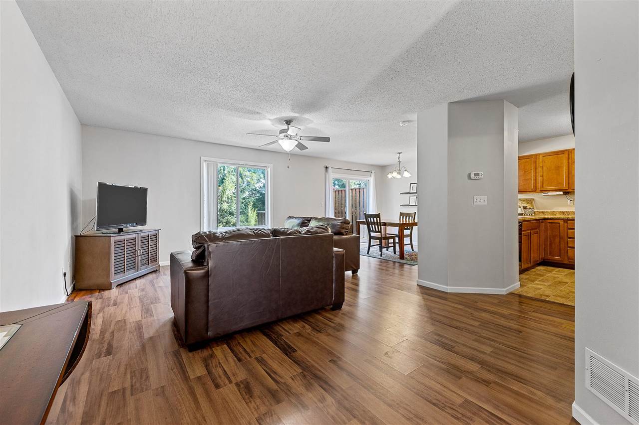 3545 Stoney Point Road Southwest Cedar Rapids, IA 52404 - Photo 3 of 37 Gallery Image 3