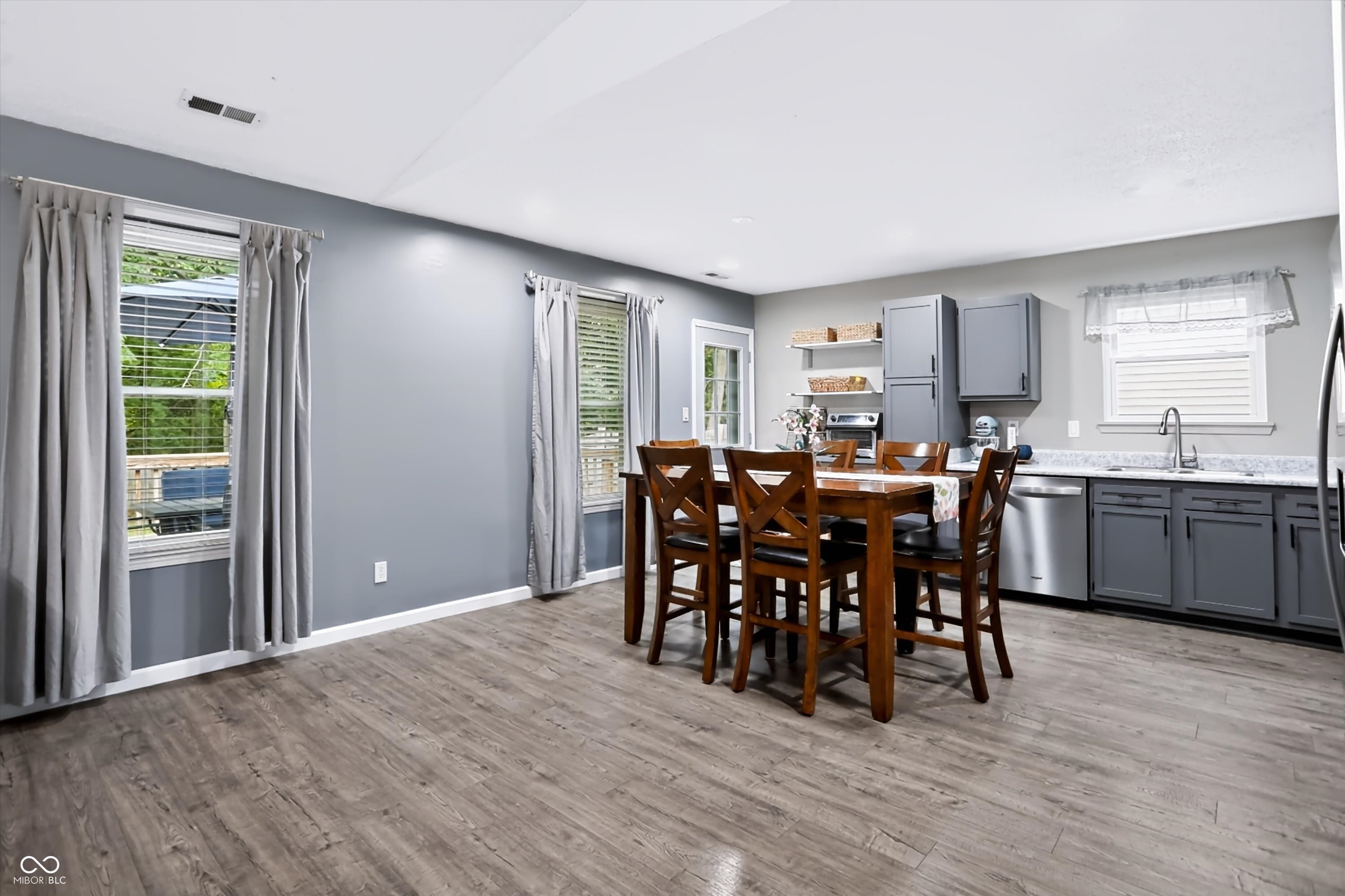 5436 Milhouse Road Indianapolis, IN 46221 - Photo 10 of 44
