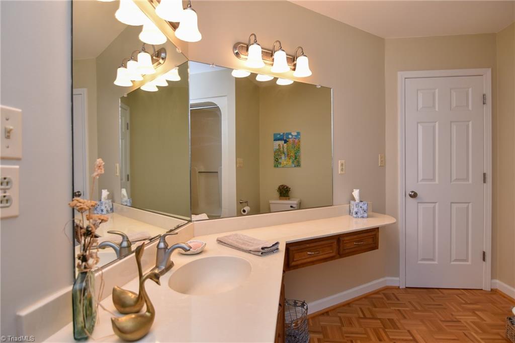 4840 Bent Ridge Lane Clemmons, NC 27012 - Photo 16 of 41 Main-level Bathroom