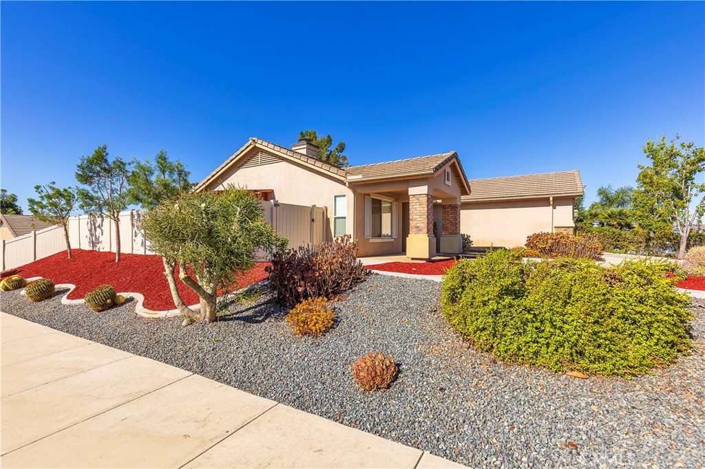 31529 Amsterdam Road Winchester, CA 92596 - Photo 3 of 35 Side yard with ample parking. Newer Vinyl fencing.