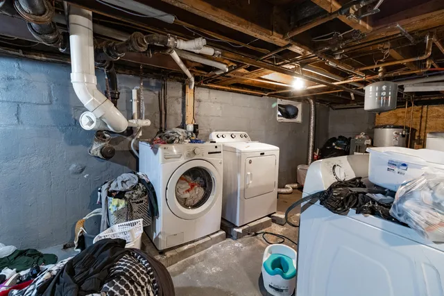 $255,000 | 867 Minot Avenue, Auburn, ME 04210