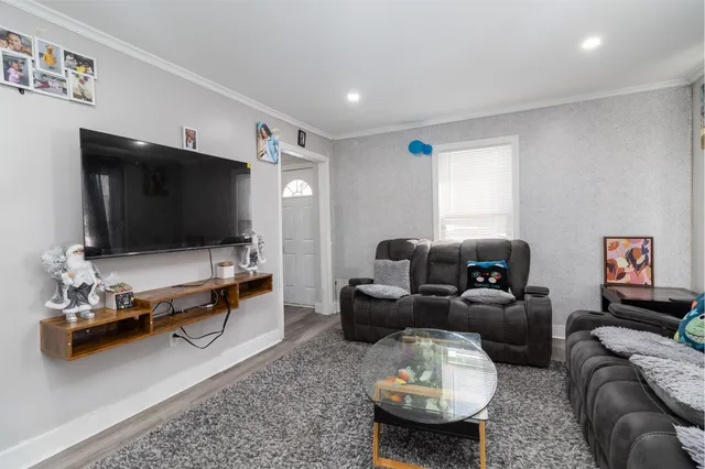 $255,000 | 867 Minot Avenue, Auburn, ME 04210