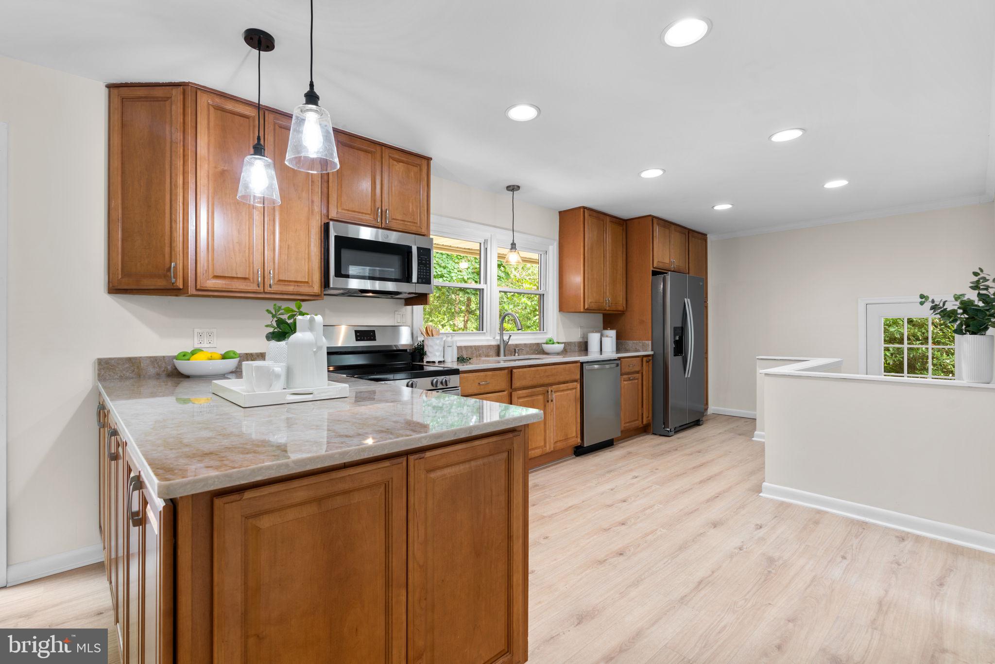 9926 Frederick Road Ellicott City, MD 21042 - Photo 7 of 50 Gallery Image 7