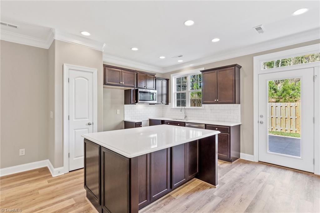 3837 Thistleberry Road High Point, NC 27265 - Photo 8 of 29 Gallery Image 8