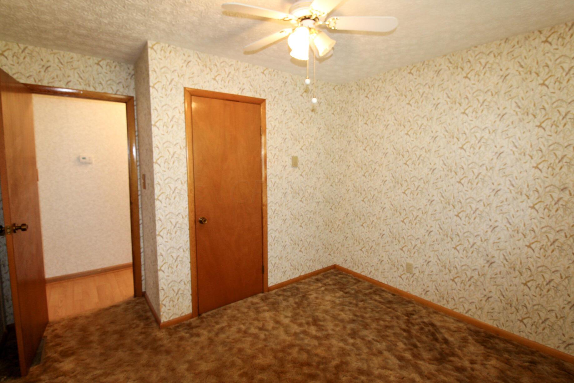 8091 Cincinnati-Zanesville Road Southwest Amanda, OH 43102 - Photo 15 of 24 Bedroom 2