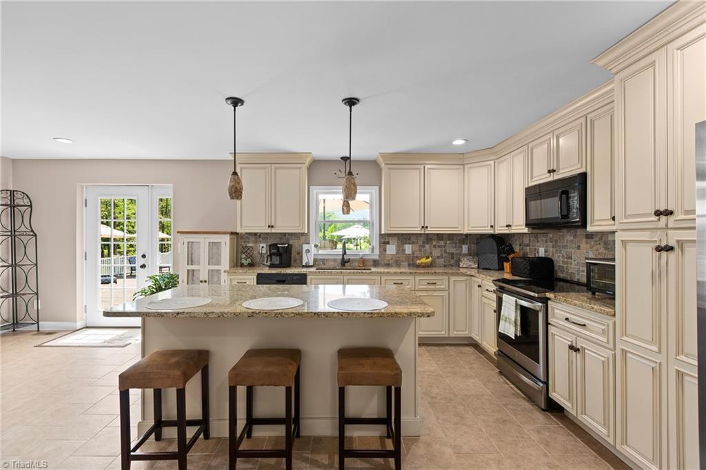 4015 North Main Street High Point, NC 27265 - Photo 12 of 45