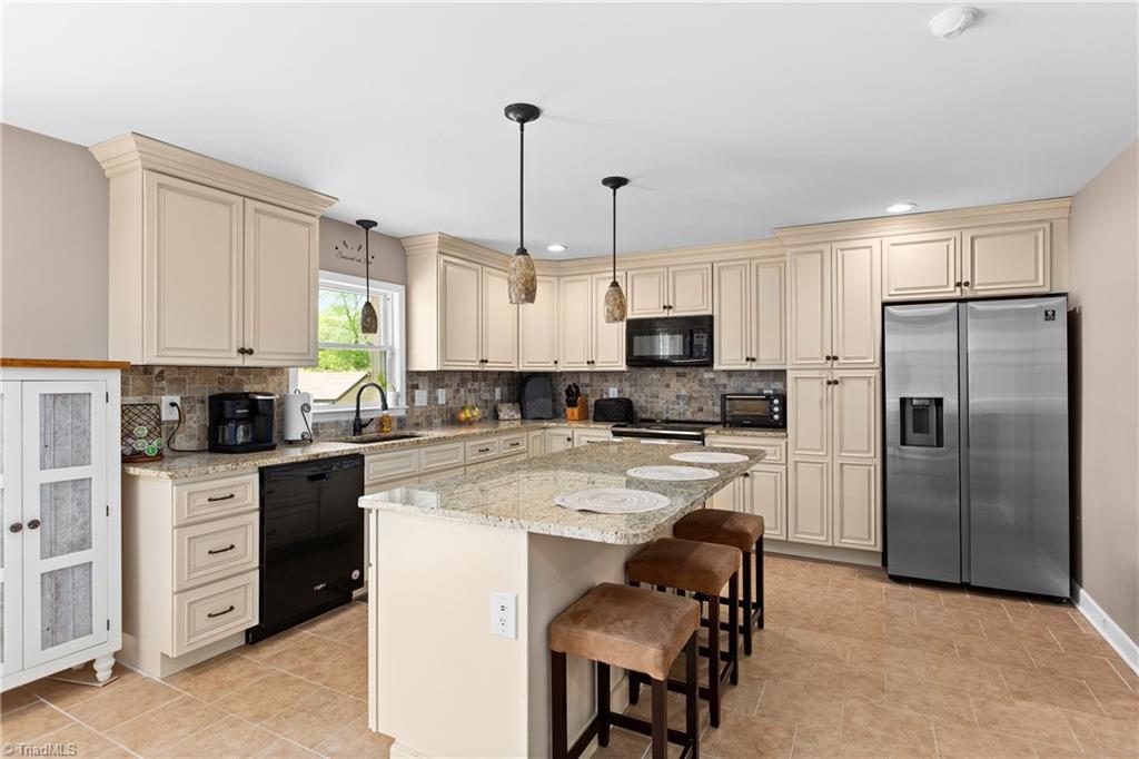 4015 North Main Street High Point, NC 27265 - Photo 13 of 45 New Cabinets and Granite Countertops