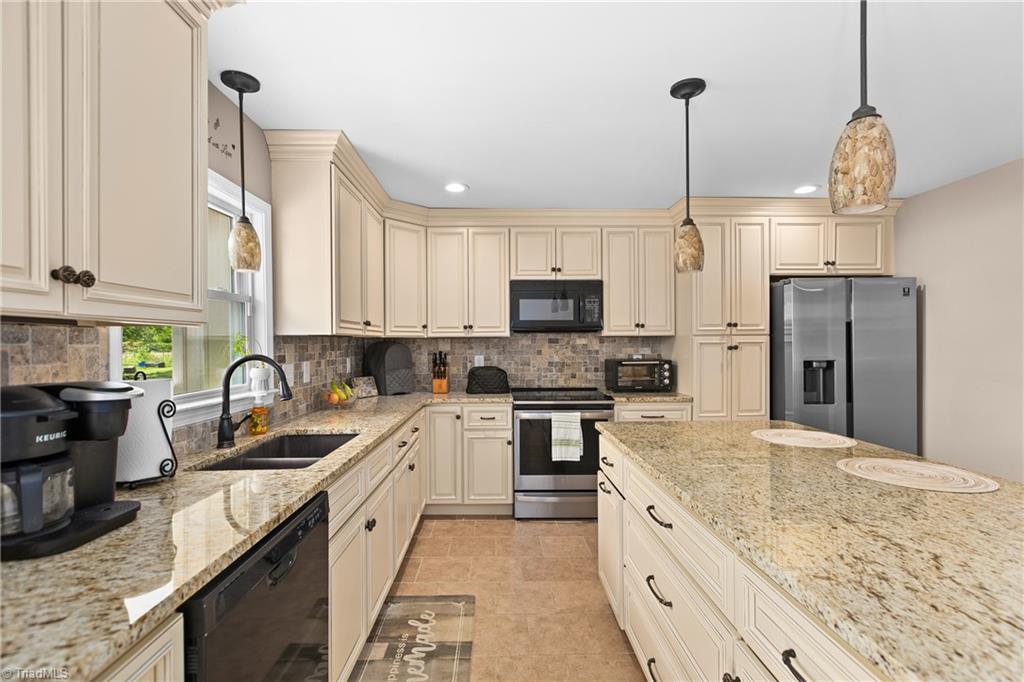 4015 North Main Street High Point, NC 27265 - Photo 14 of 45