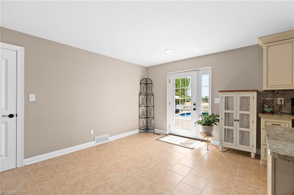 4015 North Main Street High Point, NC 27265 - Photo 16 of 45