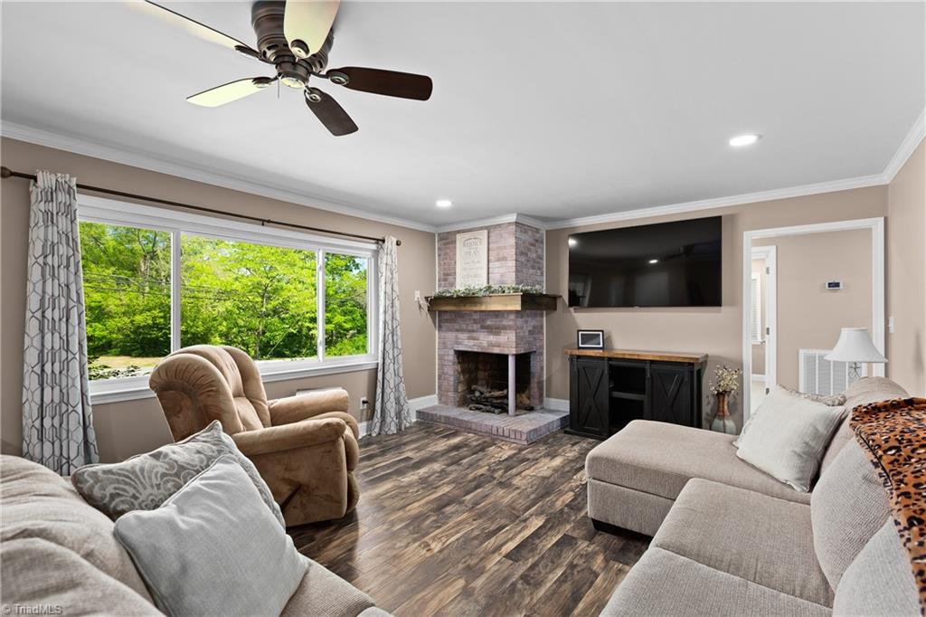 4015 North Main Street High Point, NC 27265 - Photo 8 of 45