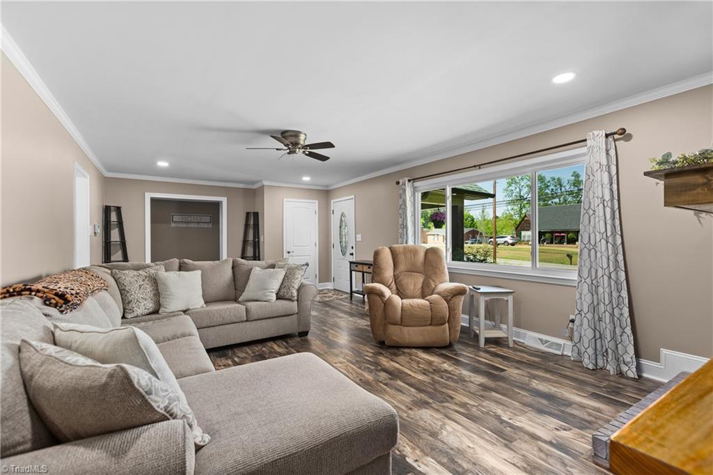 4015 North Main Street High Point, NC 27265 - Photo 9 of 45