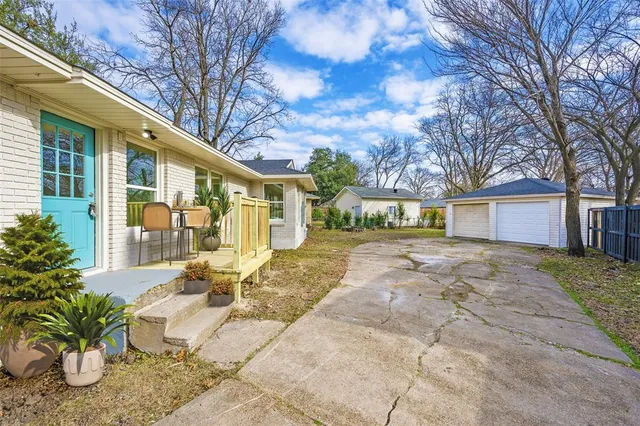 $315,000 | 3102 Santa Teresa Avenue, Dallas, TX 75228