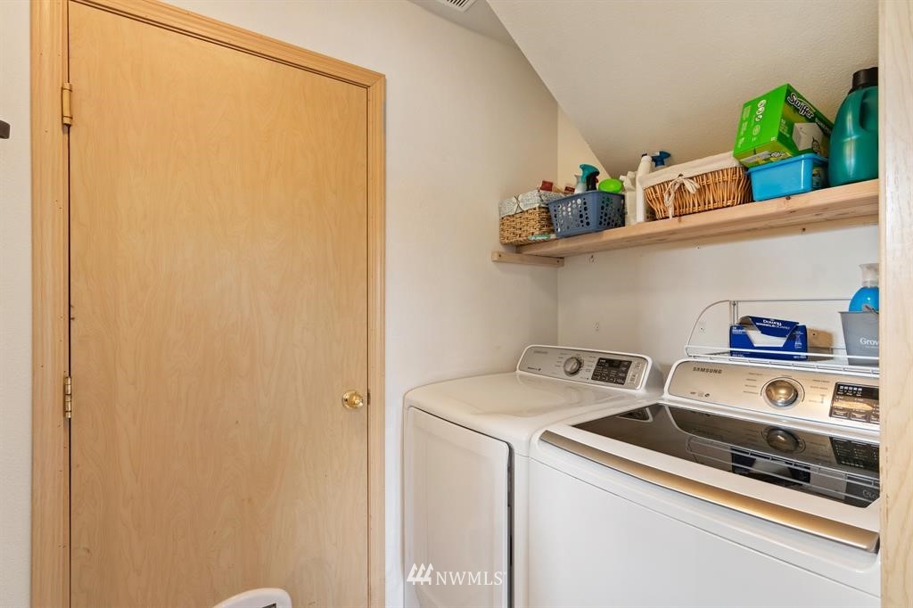 6031 Turley Loop Road Southeast Port Orchard, WA 98366 - Photo 14 of 25 Gallery Image 14