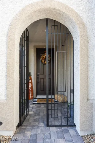 $549,999 | 10941 Oregano Avenue, Las Vegas, NV 89166