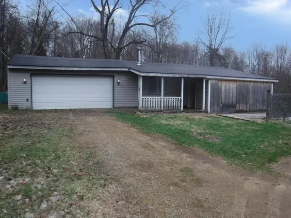 $95,000 | 41704 6th Avenue, Bloomingdale, MI 49026