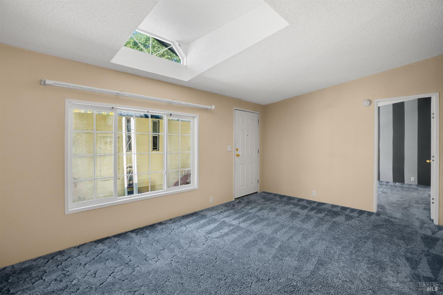 3226 St Martin Way Sebastopol, CA 95472 - Photo 5 of 32