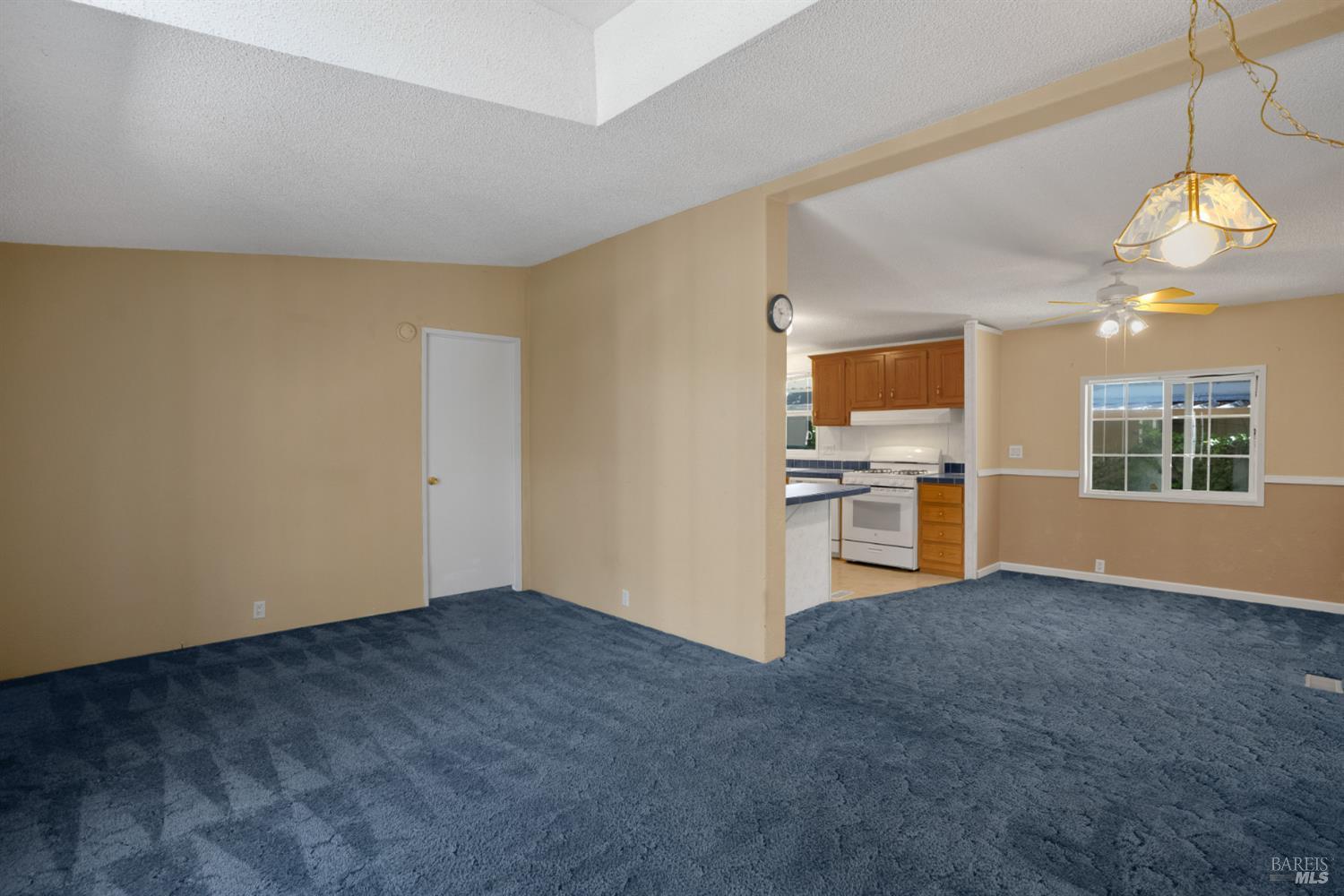 3226 St Martin Way Sebastopol, CA 95472 - Photo 7 of 32
