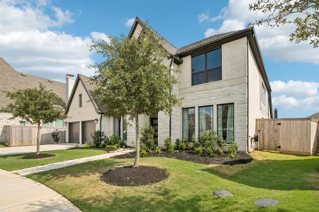 $789,000 | 29819 Autumn Maple Court, Fulshear, TX 77494