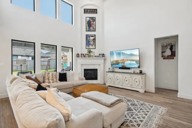 $789,000 | 29819 Autumn Maple Court, Fulshear, TX 77494