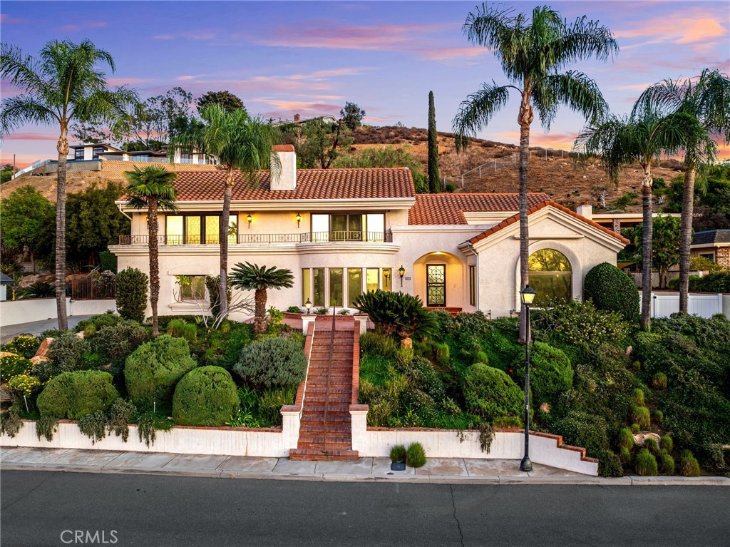 2572 Sunset Drive Riverside, CA 92506 - Photo 4 of 63