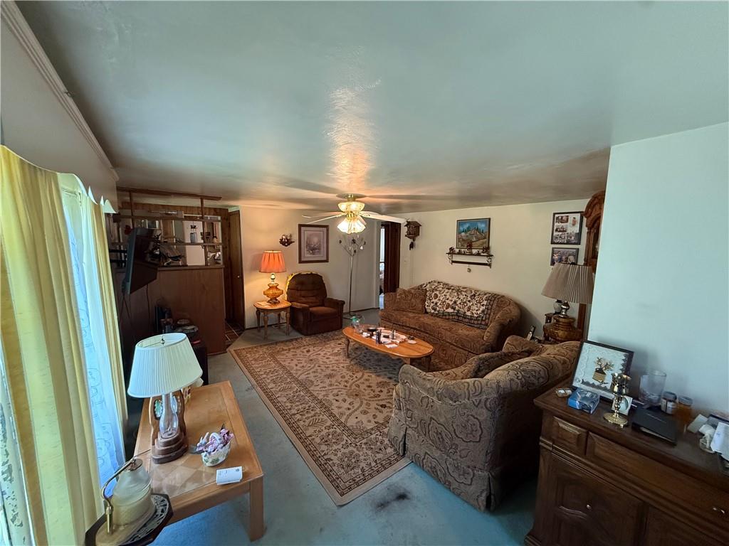 527 Center New Texas Road Pittsburgh, PA 15239 - Photo 10 of 26 Gallery Image 10