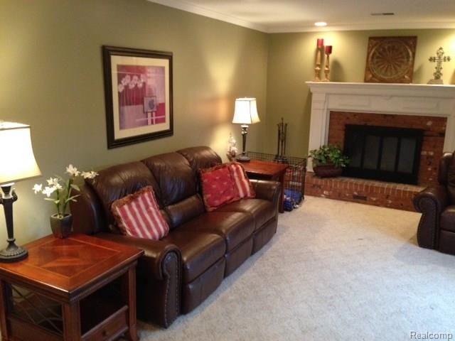 11215 Buno Road Brighton, MI 48114 - Photo 9 of 37 Family Room