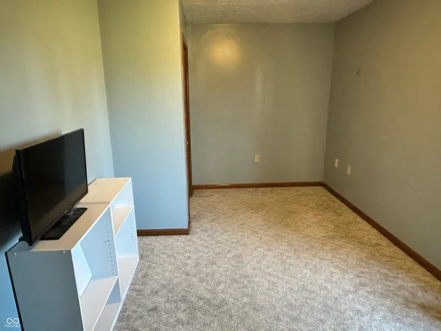 $374,900 | 45 West Flatwoods Road, Spencer, IN 47460