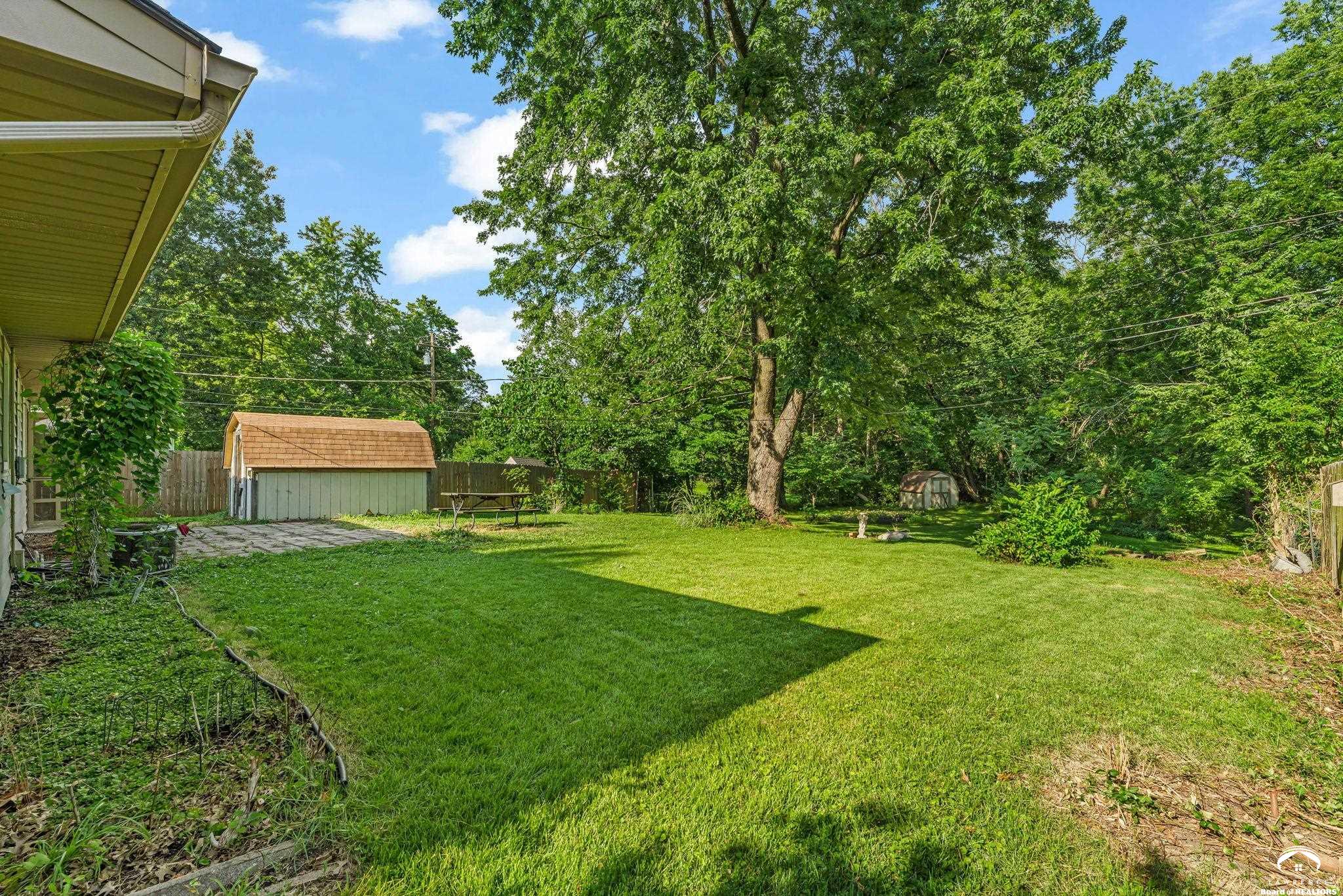 1630 Delaware Street Lawrence, KS 66044 - Photo 29 of 37