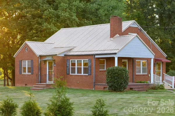 $259,000 | 1532 Orchard Drive, Lenoir, NC 28645