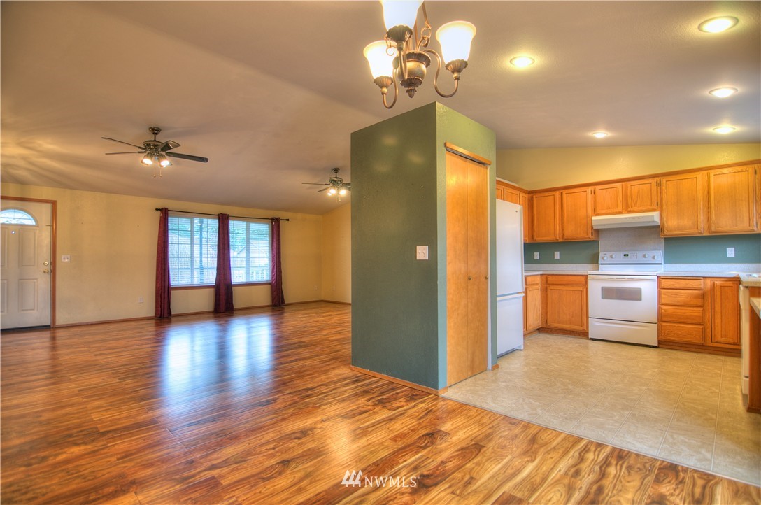 5911 Cherokee Loop Southeast Lacey, WA 98513 - Photo 11 of 25 Gallery Image 11