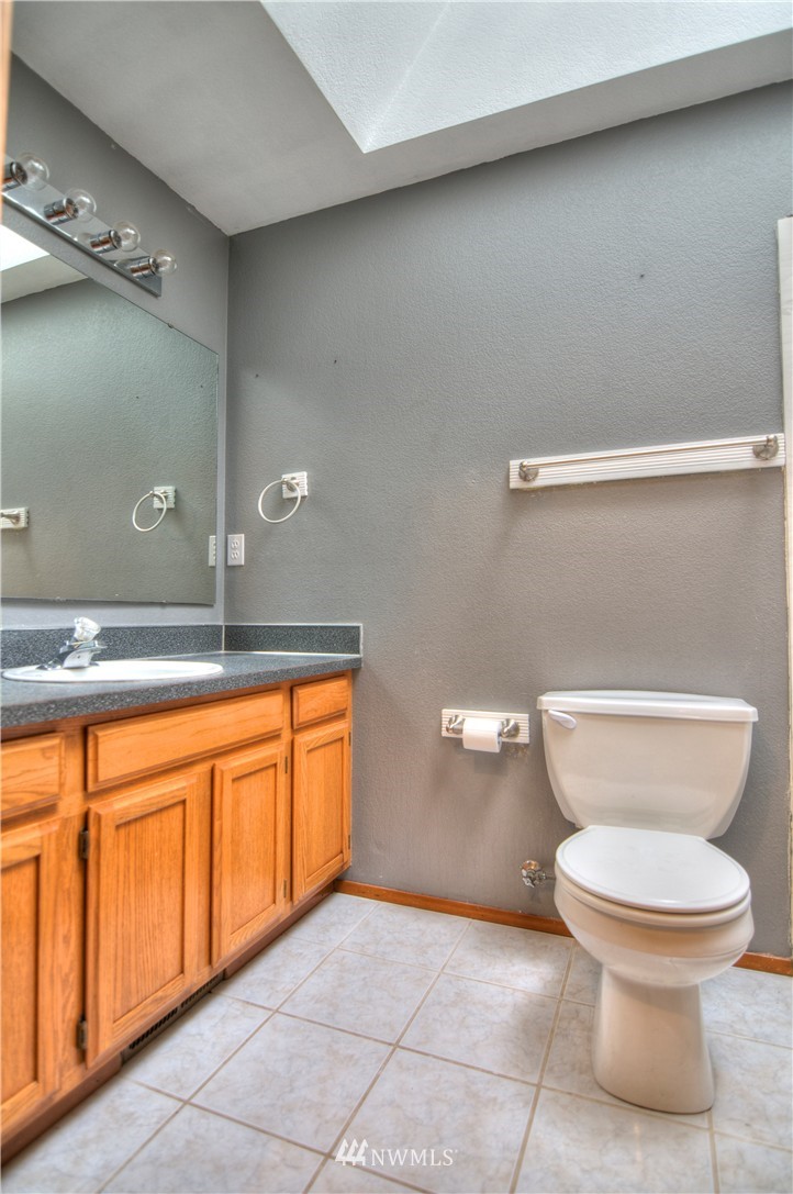5911 Cherokee Loop Southeast Lacey, WA 98513 - Photo 15 of 25 Gallery Image 15