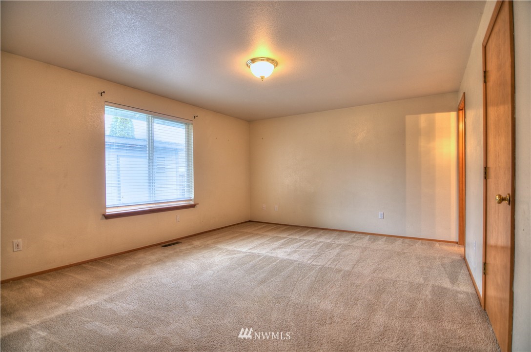 5911 Cherokee Loop Southeast Lacey, WA 98513 - Photo 16 of 25 Gallery Image 16
