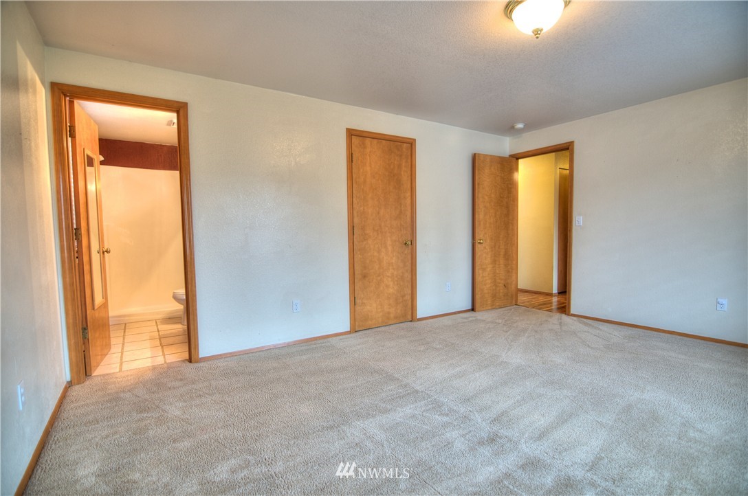 5911 Cherokee Loop Southeast Lacey, WA 98513 - Photo 18 of 25 Gallery Image 18