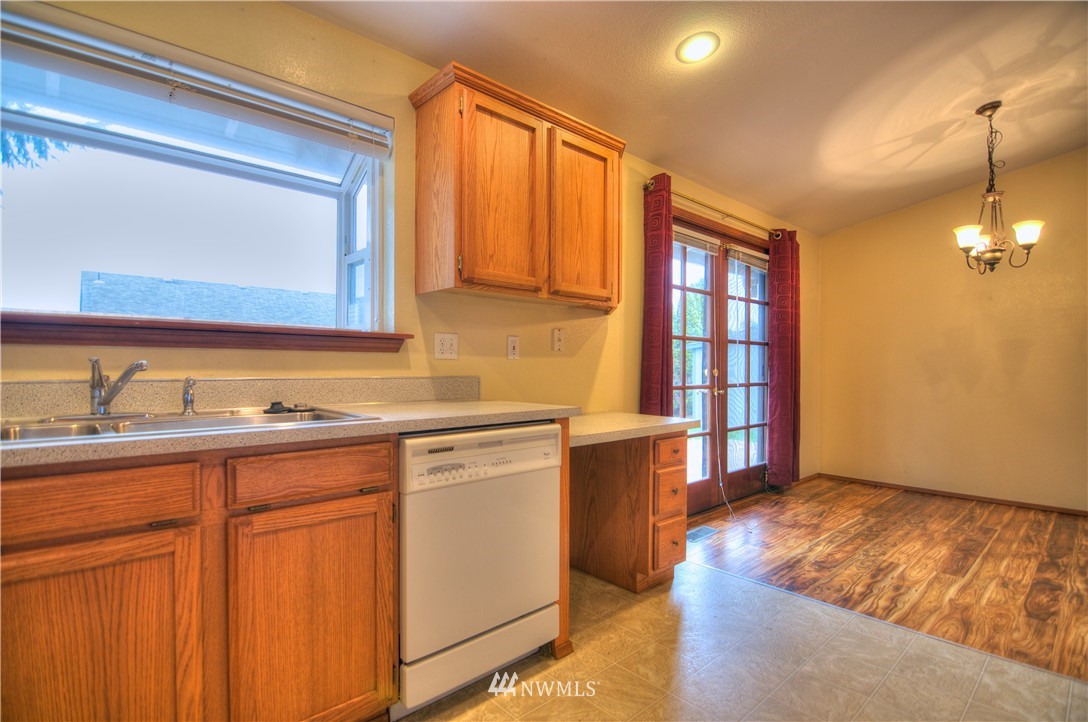 5911 Cherokee Loop Southeast Lacey, WA 98513 - Photo 10 of 25 Gallery Image 10