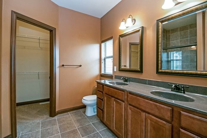 1009 Wood Lily Road Solon, IA 52333 - Photo 11 of 25 Gallery Image 11