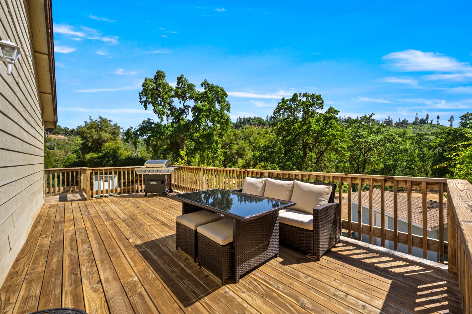 2162 Painted Pony Road Somerset, CA 95684 - Photo 27 of 72 a view of deck with furniture