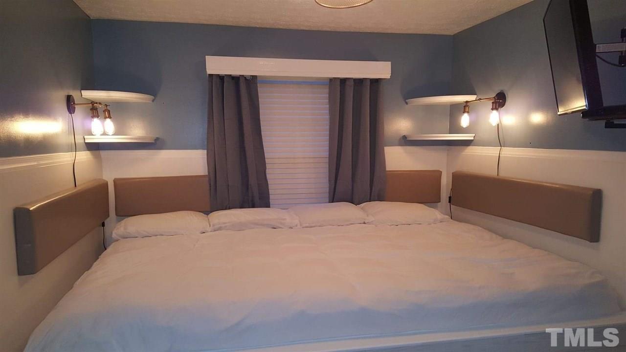 5824 Brambleton Avenue Raleigh, NC 27610 - Photo 7 of 30 Second floor
