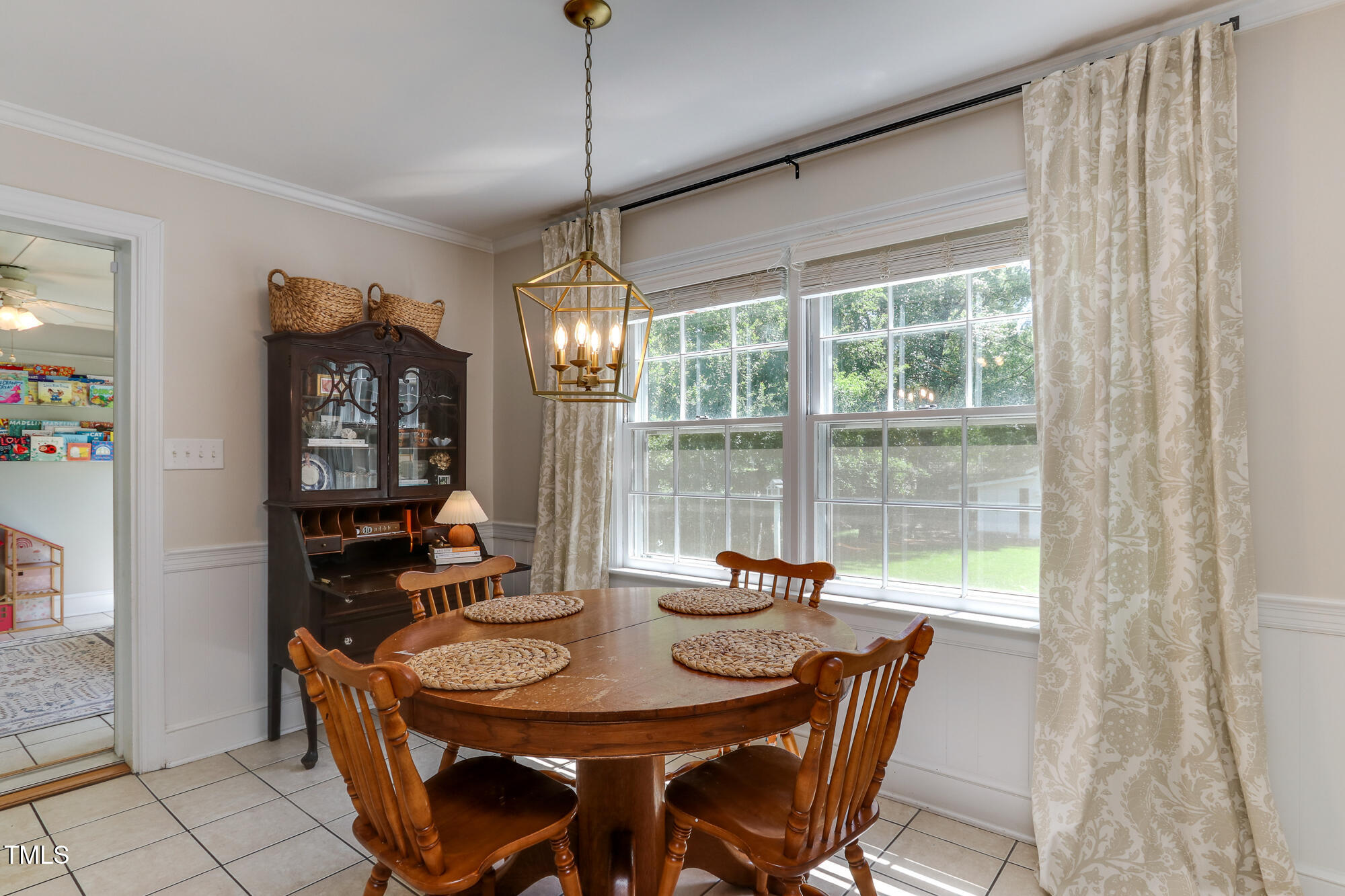 1206 Ivy Lane Raleigh, NC 27609 - Photo 11 of 36 Ivy_1206-11