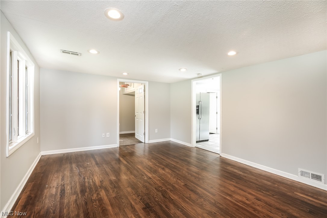 9739 Hoose Road Mentor, OH 44060 - Photo 6 of 20 Gallery Image 6