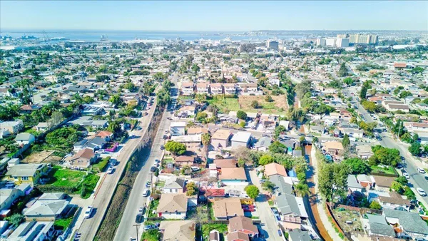 $1,049,500 | 4250 Division Street, San Diego, CA 92113