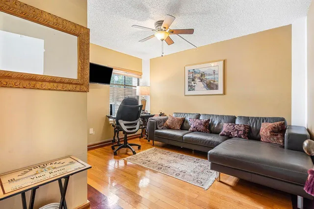 $319,900 | 5200 East Club Circle, Unit 106, Boca Raton, FL 33487