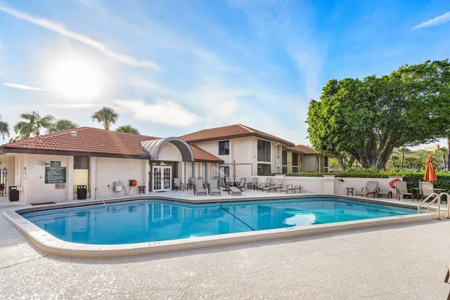 $319,900 | 5200 East Club Circle, Unit 106, Boca Raton, FL 33487