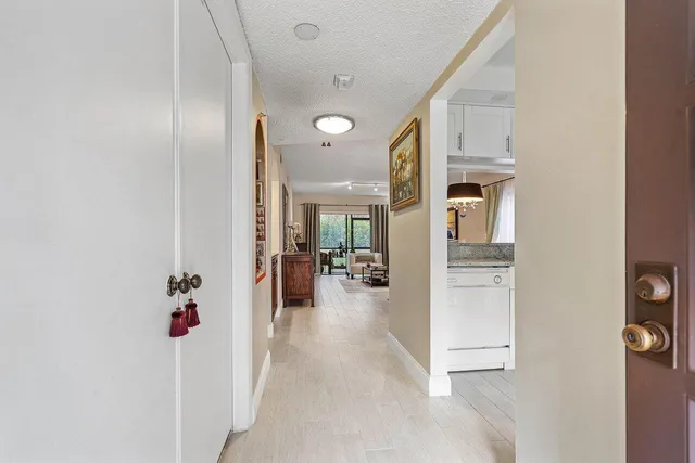 $319,900 | 5200 East Club Circle, Unit 106, Boca Raton, FL 33487